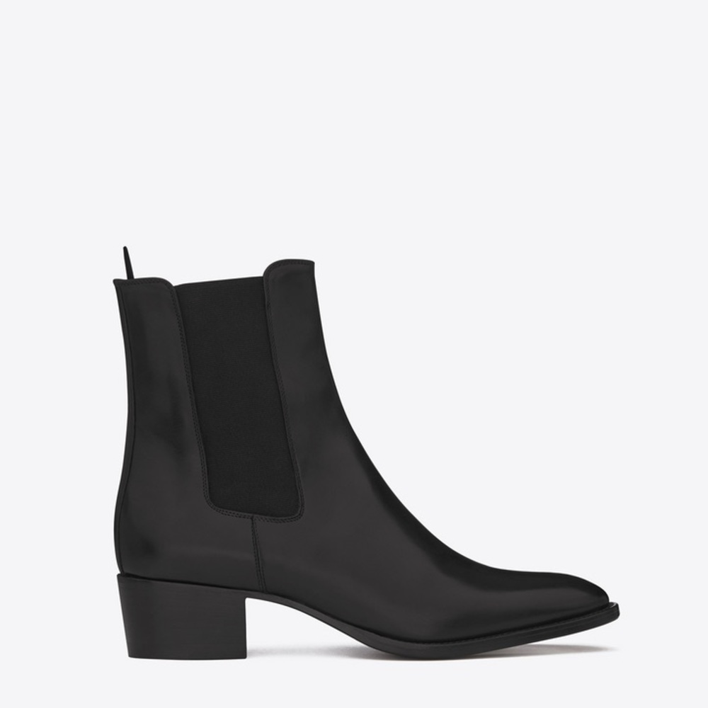 Saint Laurent Wyatt 40 Chelsea Boots in Black Leather